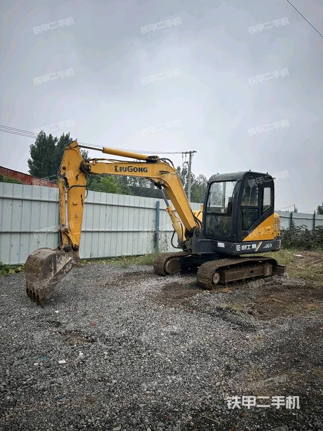 驾驶室整体（整机外观）