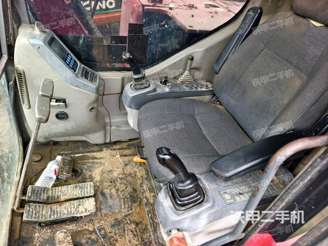 驾驶室整体（整机外观）