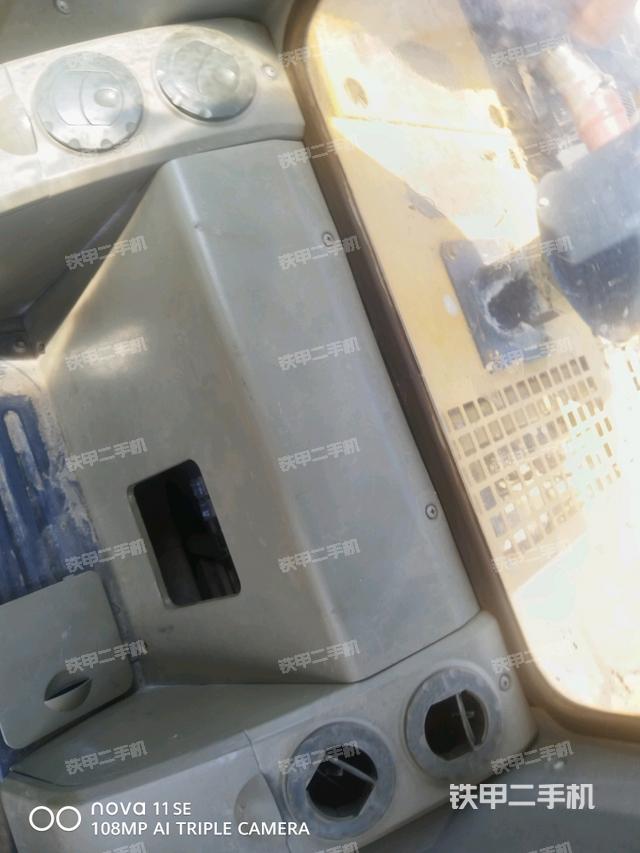 座椅后部（驾驶室部分）