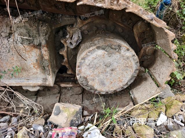 右側(cè)履帶整體（行走機(jī)構(gòu)）