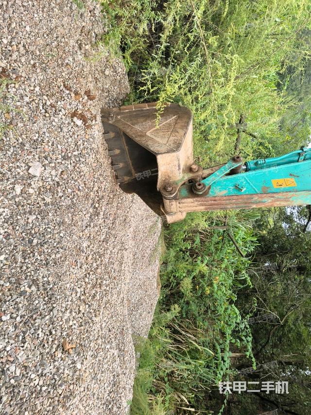 小臂整體右前（工作和回轉裝置）