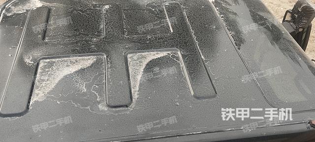 驾驶室顶部（整机外观）