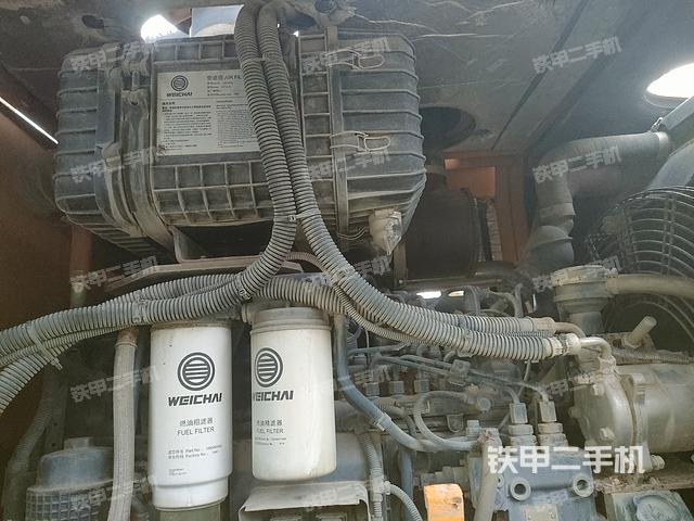 发动机左侧（整机外观及大件）