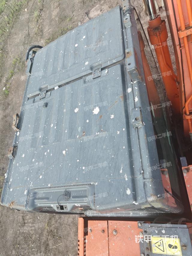 駕駛室頂部俯視（上車部件）