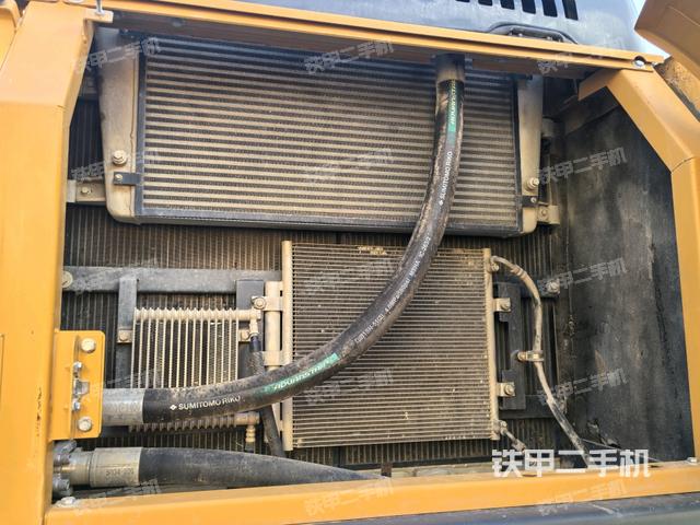 散熱器正面（大件艙室）