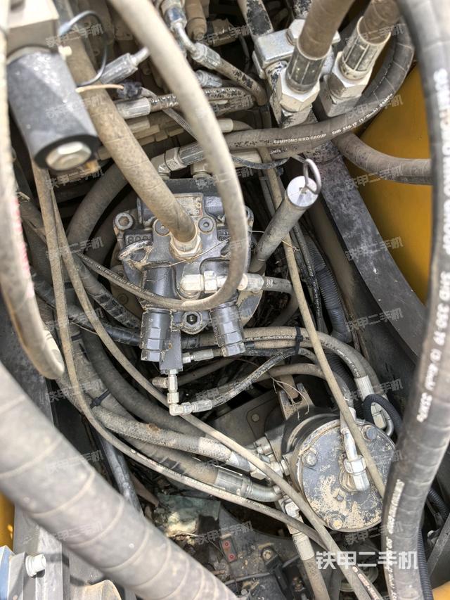 回轉(zhuǎn)馬達(dá)（上車部件）