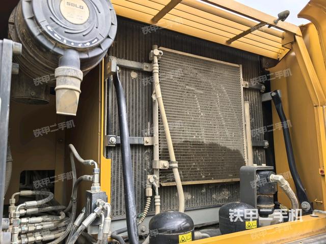 散熱器正面（大件艙室）