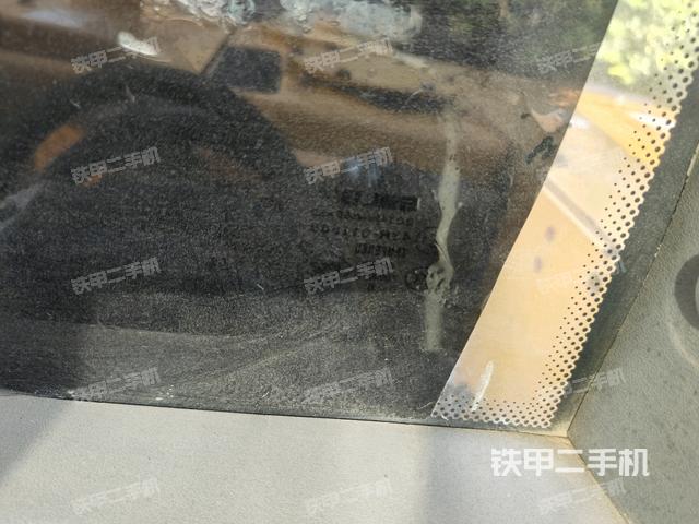 右側(cè)玻璃角標(biāo)(駕駛室部分) 右側(cè)玻璃角標(biāo)(駕駛室部分)