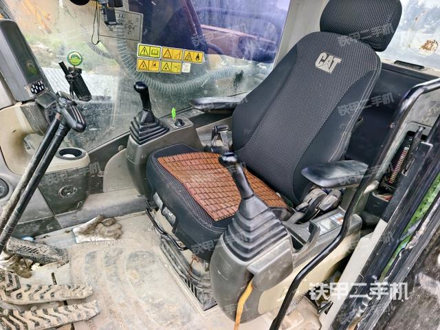 駕駛室整體（整機(jī)外觀）