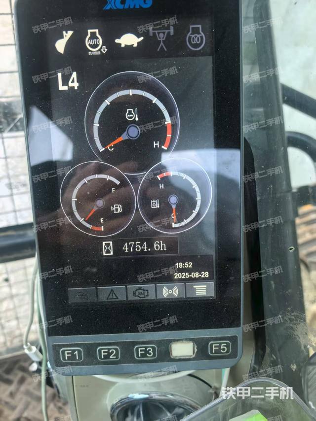 驾驶室整体（整机外观）