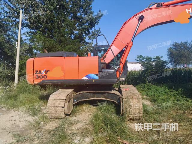 驾驶室顶部（整机外观）