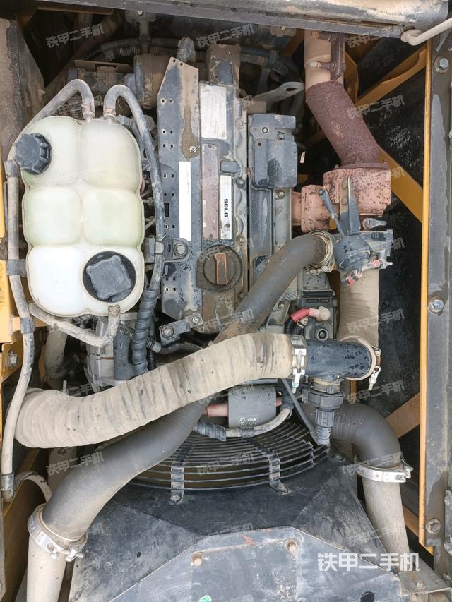 发动机整体俯视（整机外观）