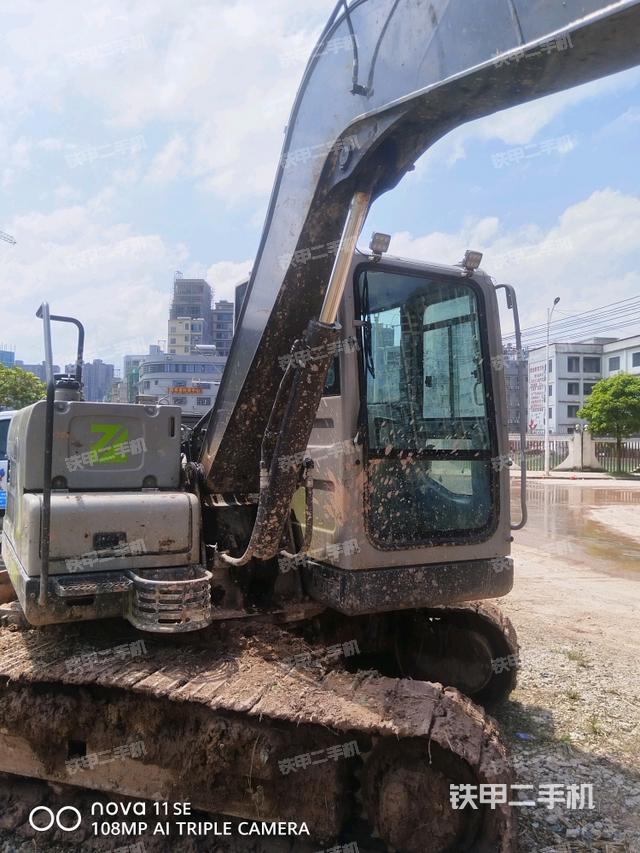 小臂整体右前（工作和回转装置）