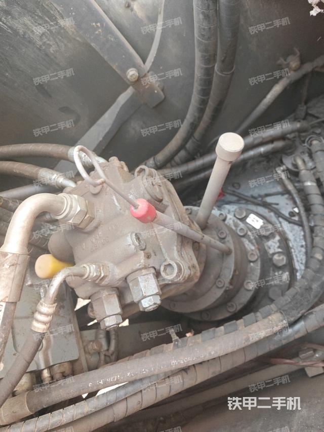 回轉(zhuǎn)馬達（上車部件）