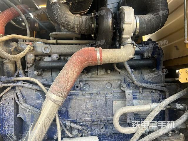 发动机右侧（整机外观及大件）