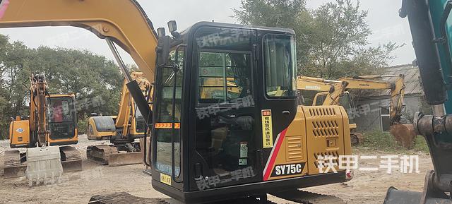 驾驶室整体（整机外观）