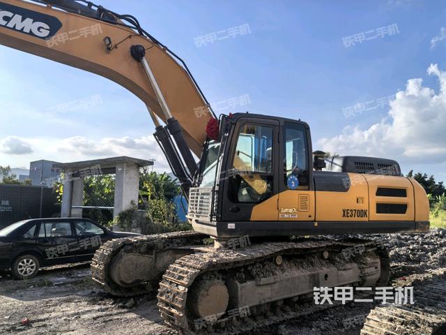 徐工XE370D挖掘機(jī)