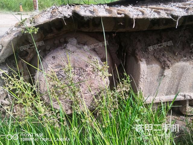 右驱动轮（行走机构）