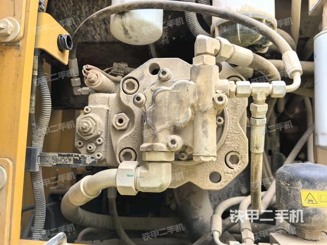 液壓泵室（大件艙室）