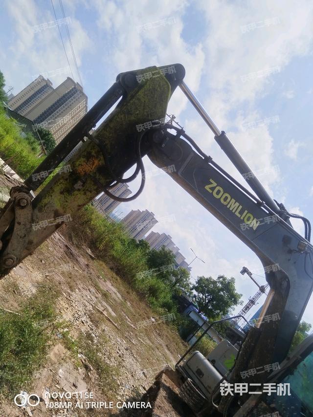 铲斗右后整体（工作和回转装置）