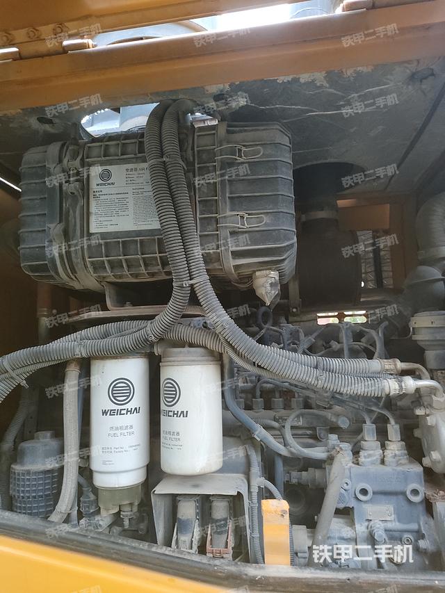 发动机右侧（整机外观及大件）