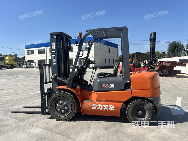 整机右后45°（设备外观及核心部件）