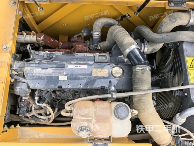 發(fā)動(dòng)機(jī)室（上車部件）