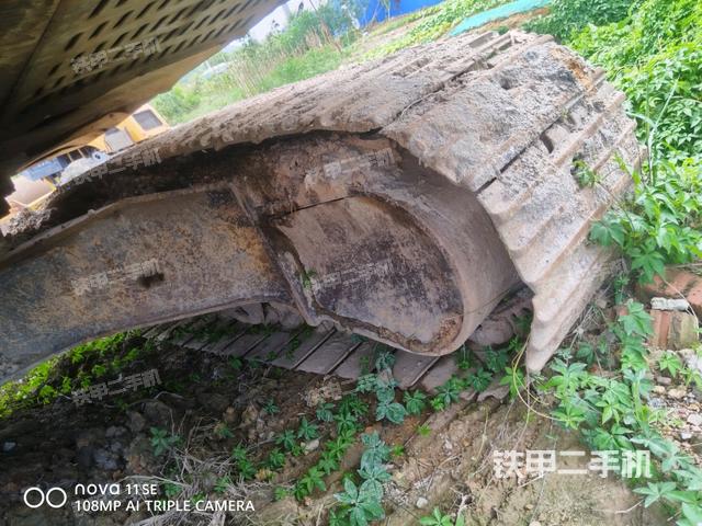 右侧行走马达盖板（行走机构）