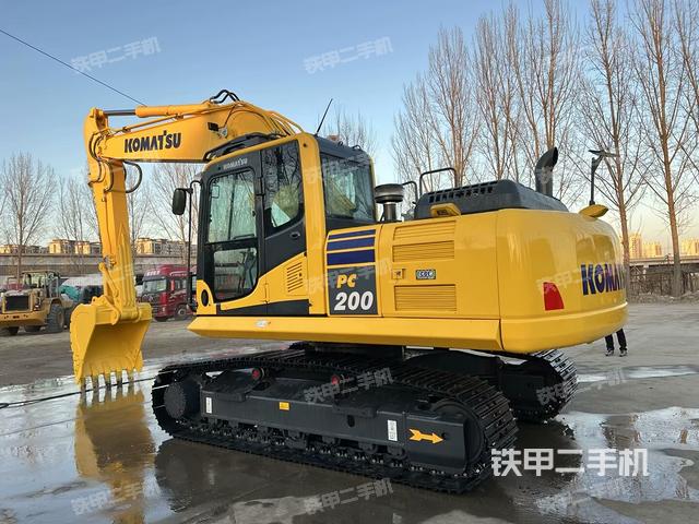 小松PC200-8挖掘机