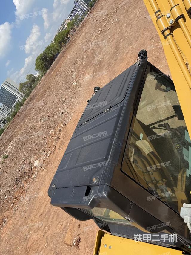 駕駛室頂部俯視（上車部件）