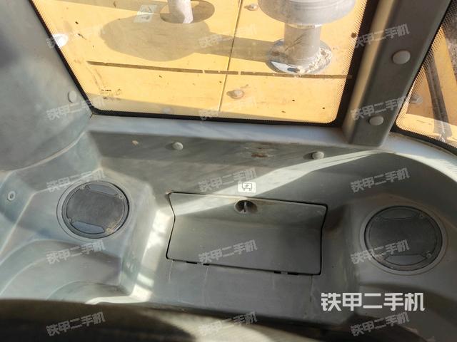 座椅后部(駕駛室部分) 座椅后部(駕駛室部分)