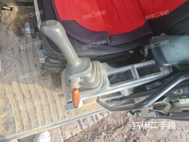 座椅左側(cè)控制臺/音響/含左手柄（駕駛室部分）