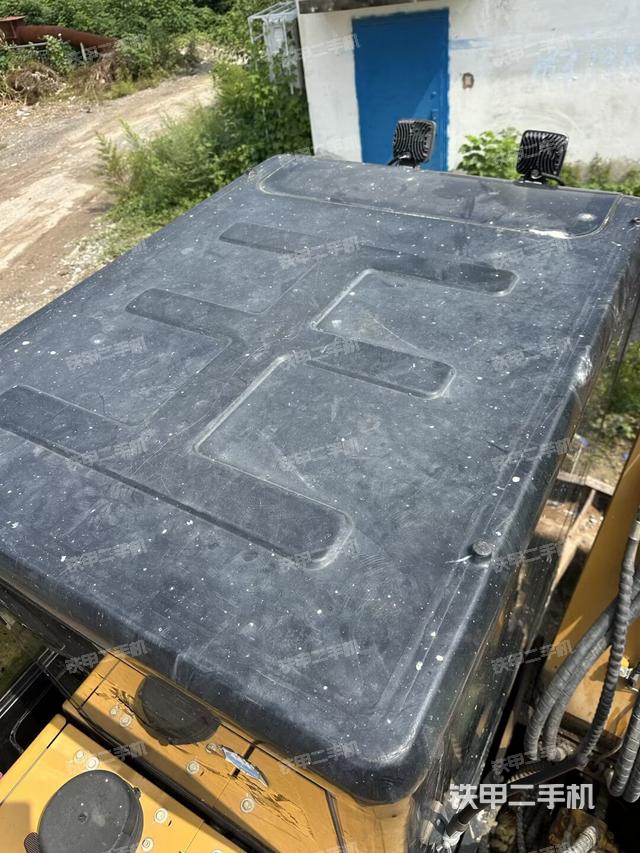 駕駛室頂部（整機(jī)外觀）