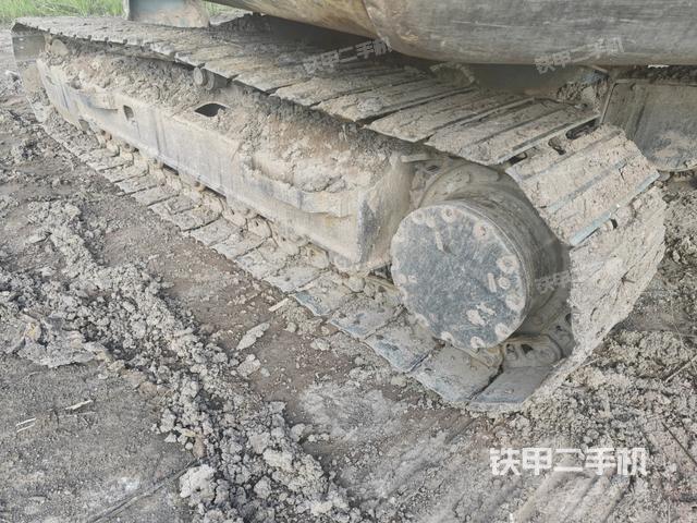 右側(cè)履帶整體（行走機構(gòu)）