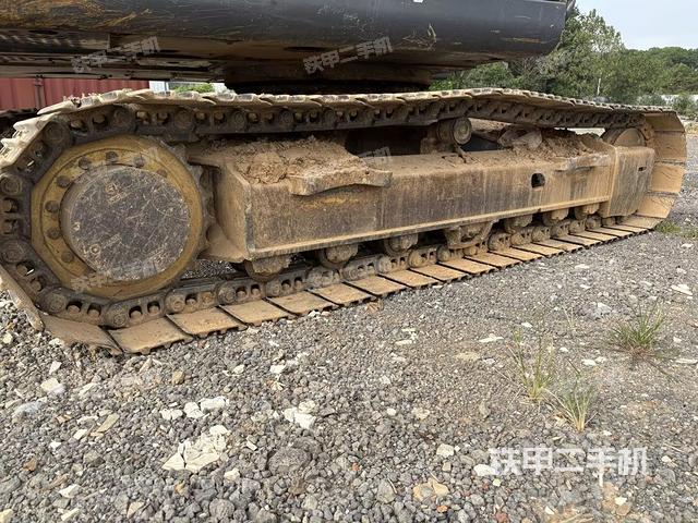 单侧履带整体（整机外观）