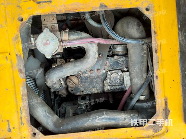 駕駛室頂部（整機(jī)外觀）