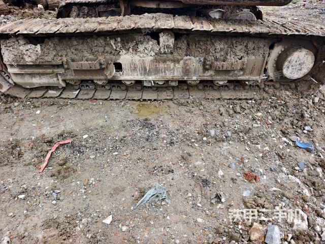 单侧履带整体（整机外观）