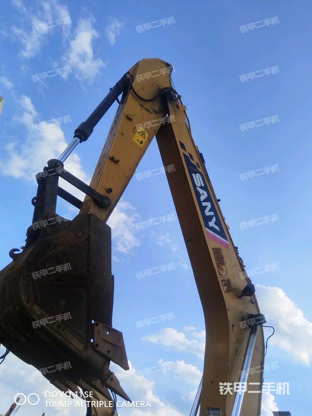 小臂整体左后（工作和回转装置）