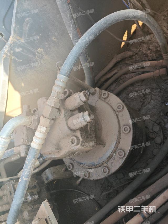 回轉(zhuǎn)馬達(dá)（上車部件）