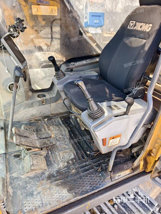 驾驶室整体（整机外观）