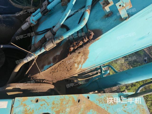 大臂根部?斜視（工作和回轉(zhuǎn)裝置）