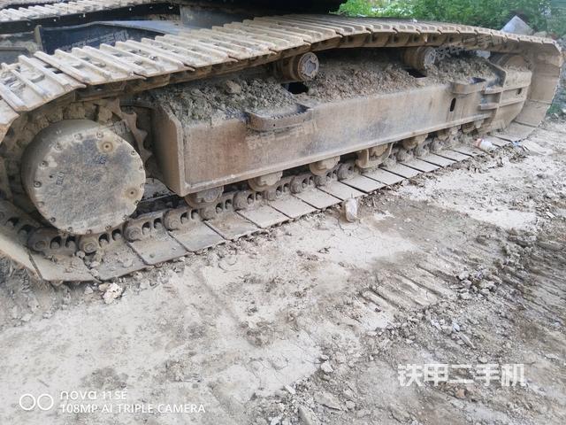 右侧履带整体（行走机构）