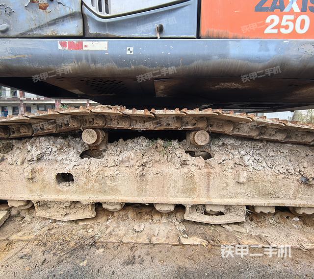 单侧履带整体（整机外观）