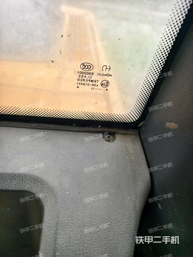 后窗玻璃角標(biāo)（駕駛室部分）