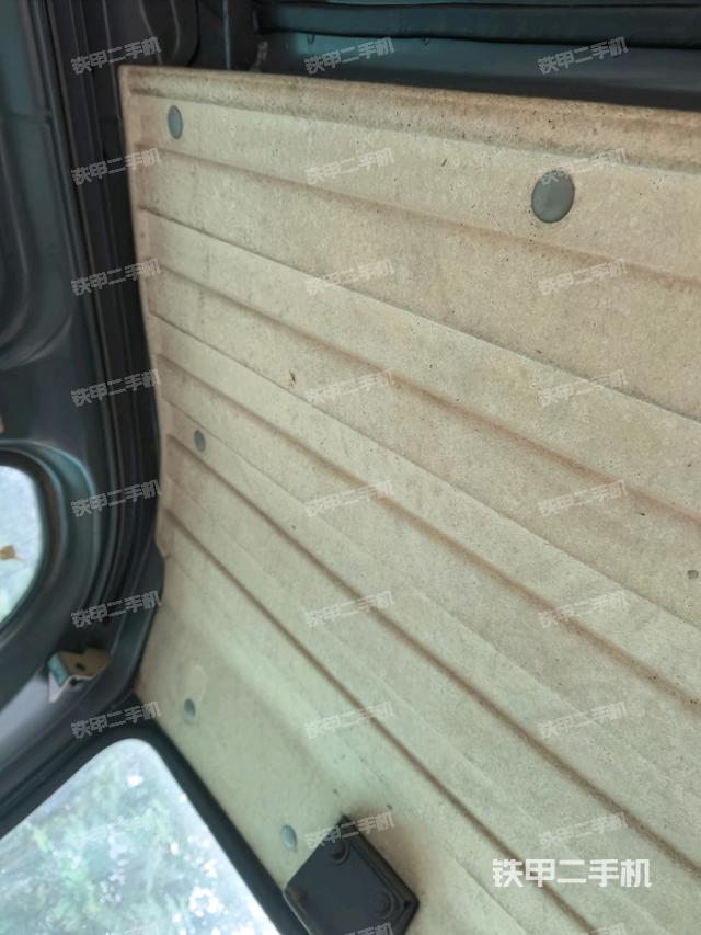 ?駕駛室正側（駕駛室部分）