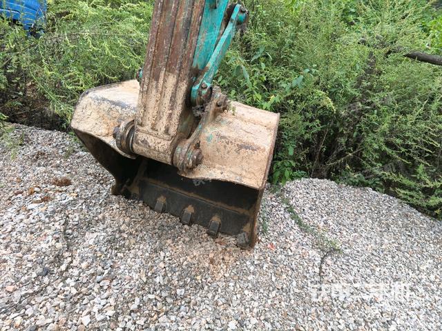 小臂整體左后（工作和回轉裝置）