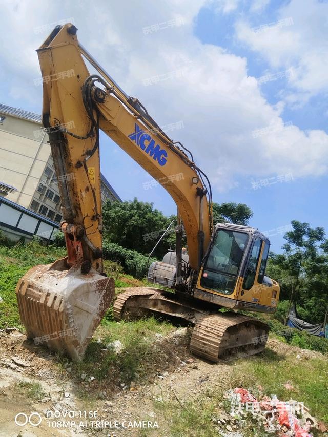 徐工XE215D挖掘机