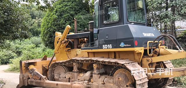 整机左侧（设备外观及核心部件）