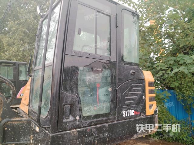 驾驶室整体（整机外观）