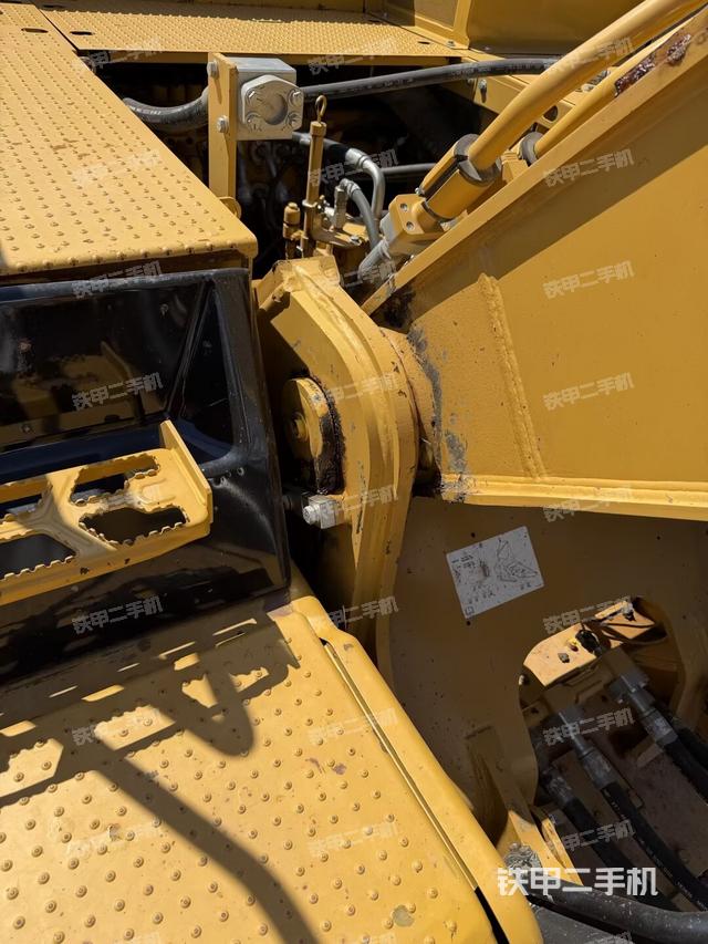 大臂根部?斜視（工作和回轉(zhuǎn)裝置）